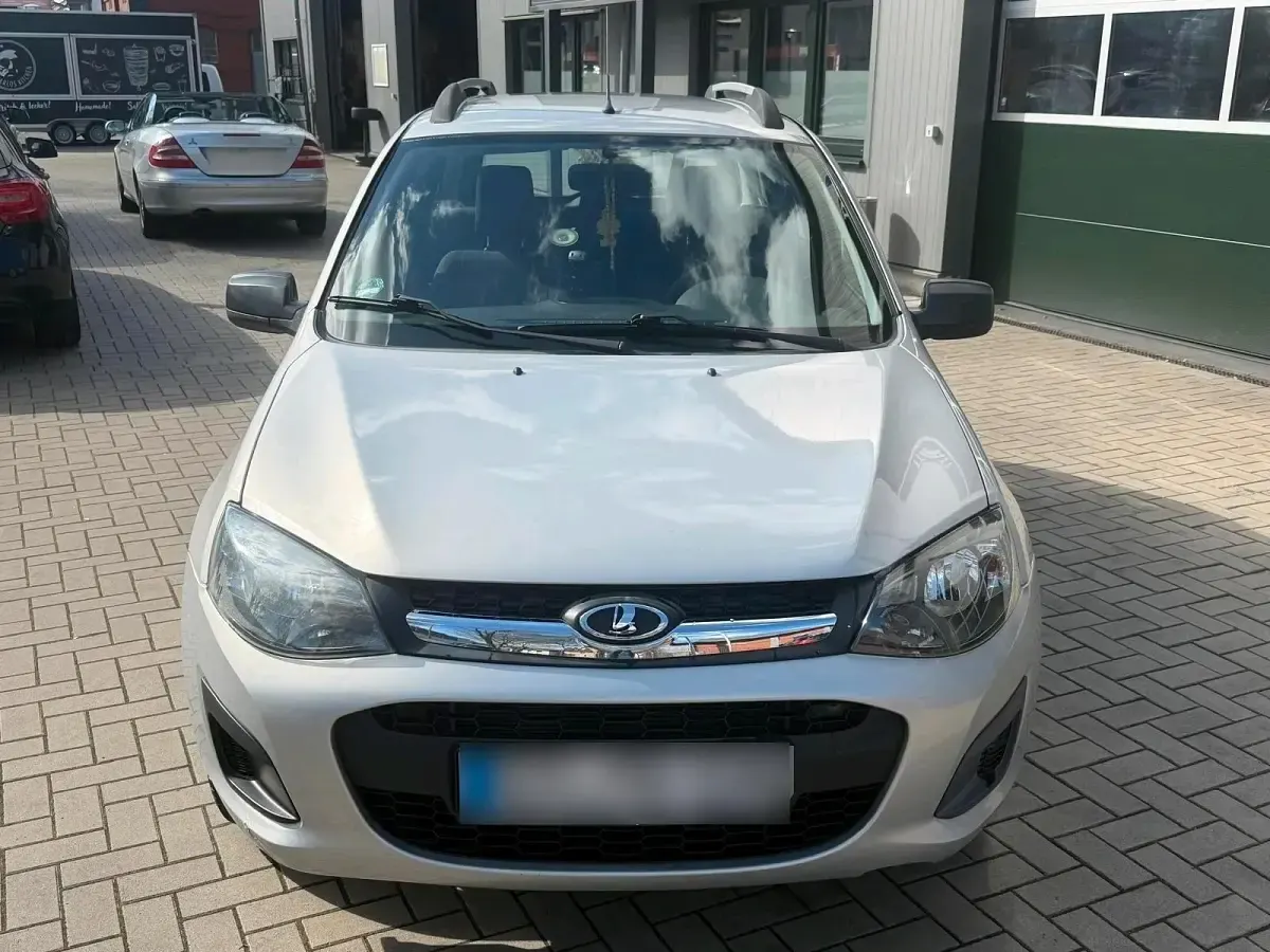 Gebraucht Lada Kalina 89 PS (65 kW) 2016 Silber Kombi