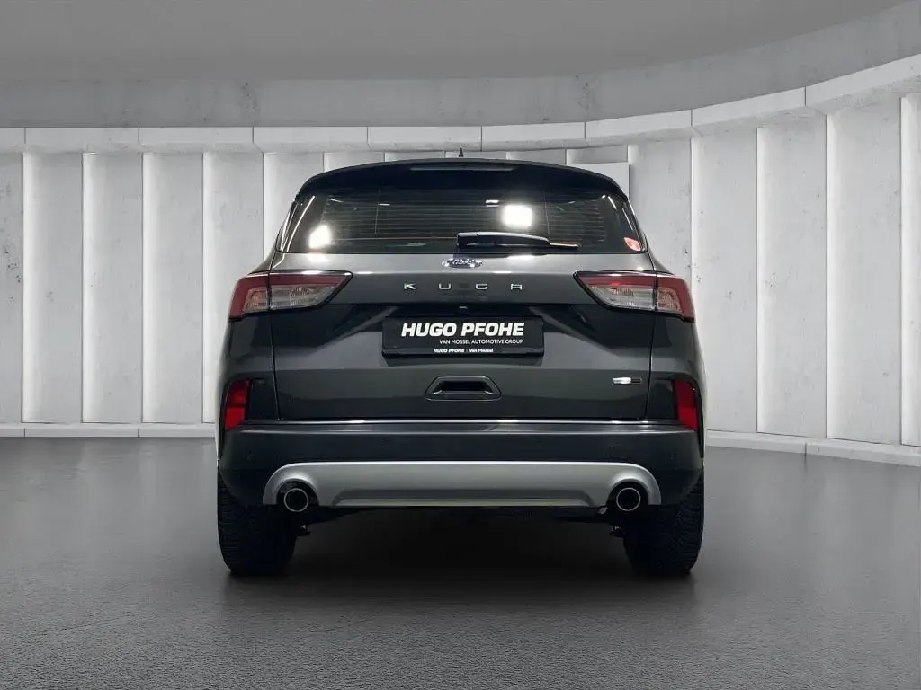 Gebraucht Ford Kuga Titanium 150 PS (110 kW) 2022 Grau SUV
