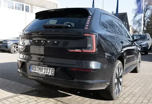 Gebraucht Volvo EX90 Plus 300 kW (408 PS) 2025 Schwarz SUV
