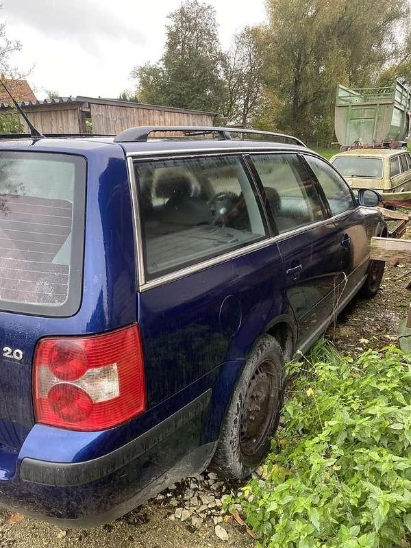 Second-hand VW Passat 87 CP (63 kW) 2000 Berlinǎ