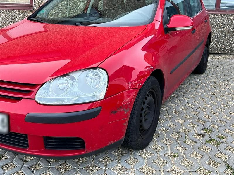 Gebraucht VW Golf IV 105 PS (77 kW) 2004 Rot Kleinwagen