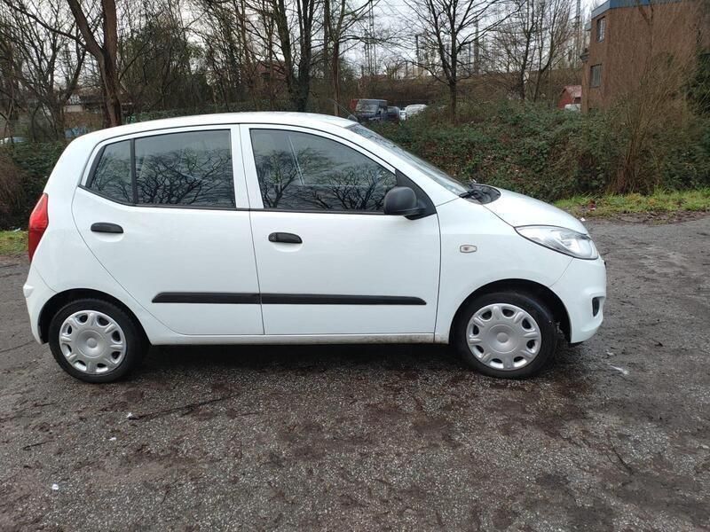 Weiß Gebraucht 2013 Hyundai i10 Kleinwagen | 2.300 € (Guter Preis) - Bild 1/4