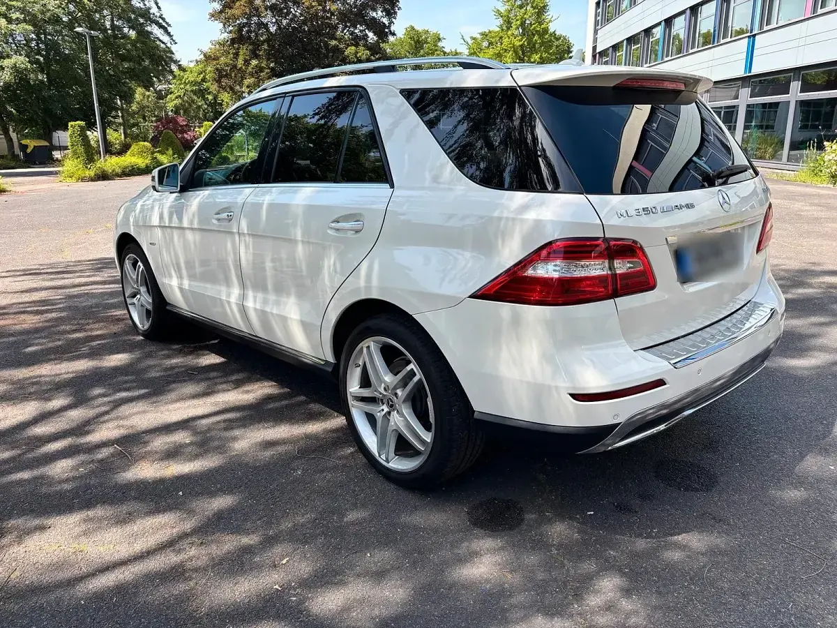 Gebraucht Mercedes ML350 258 PS (189 kW) 2012 Weiß SUV