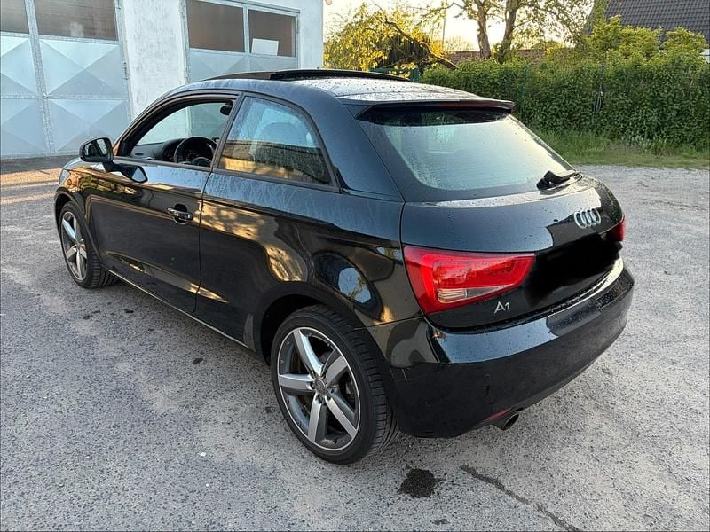 Usata Audi A1 86 CV (63 kW) 2011 Nero Utilitaria