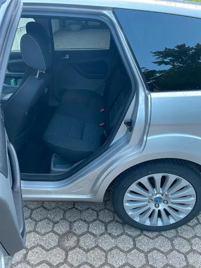 Gebraucht Ford Focus Platinum 115 PS (84 kW) 2011 Silber Kombi