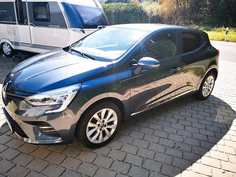 Blau Gebraucht 2020 Renault Clio V Kleinwagen | 12.100 € (Guter Preis) - Bild 1/4