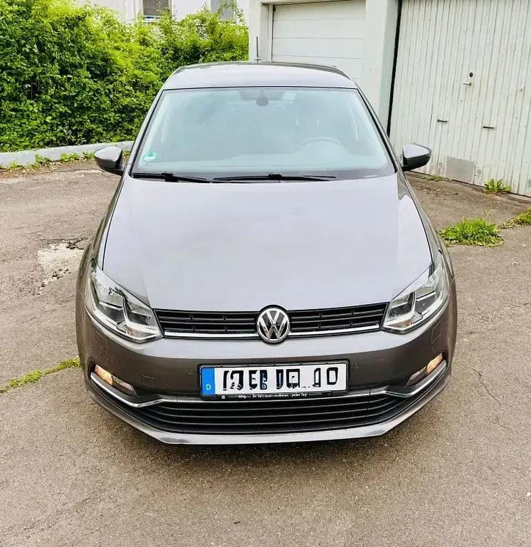 Gebraucht VW Polo LOUNGE 90 PS (66 kW) 2015 Grau Limousine