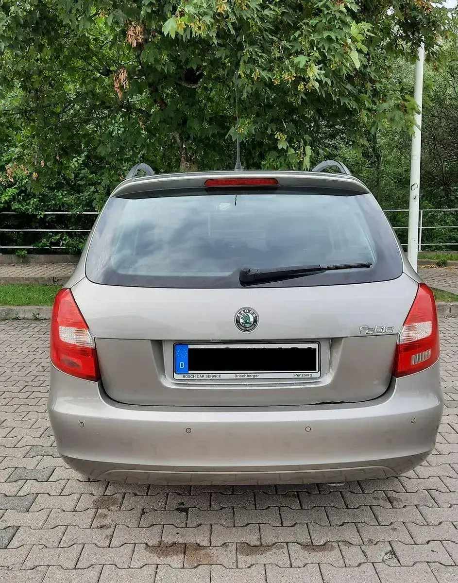 Gebraucht Skoda Fabia 105 PS (77 kW) 2011 Silber Kombi