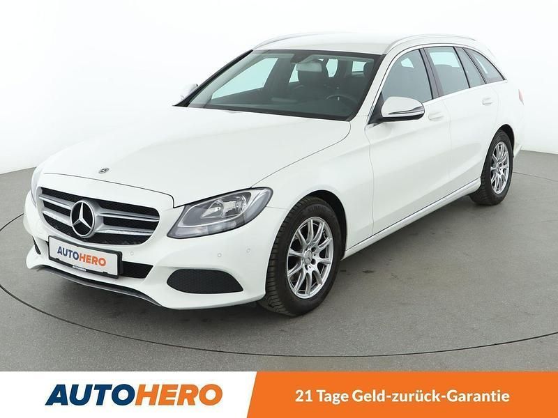 Weiß Gebraucht 2018 Mercedes C180 Kombi | 19.280 € (Guter Preis) - Bild 1/3