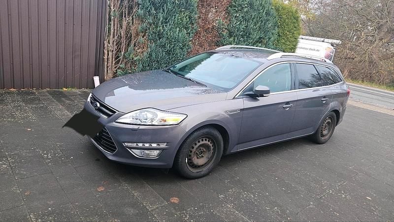 Braun Gebraucht 2011 Ford Mondeo Kombi | 5.000 € (Guter Preis) - Bild 1/4