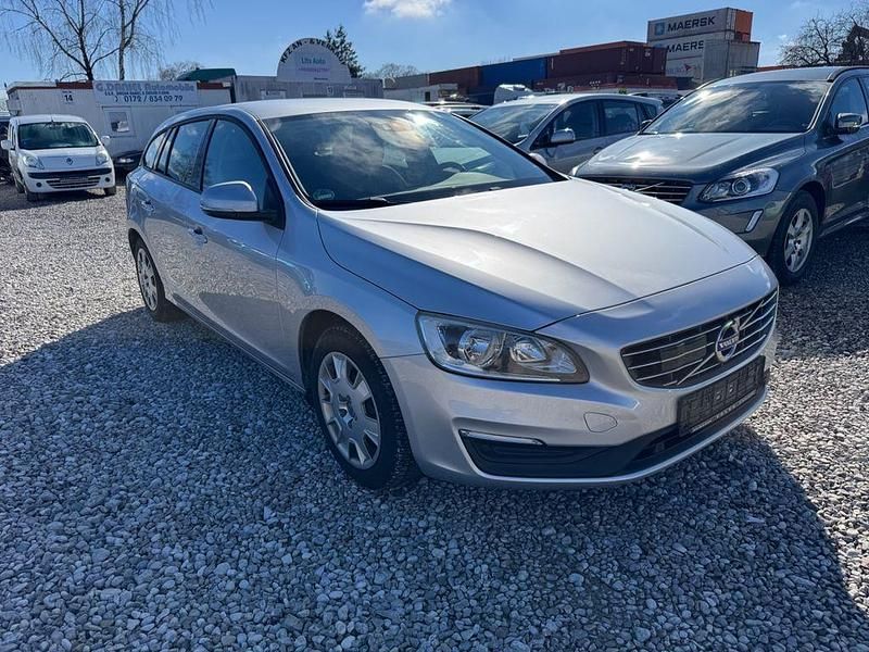 Gebraucht Volvo V60 150 PS (110 kW) 2015 Silber Kombi