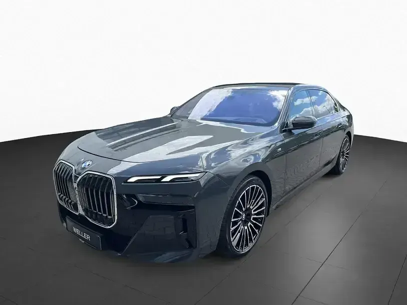 Gebraucht BMW 740 M Sport 299 PS (219 kW) 2025 Grau Limousine