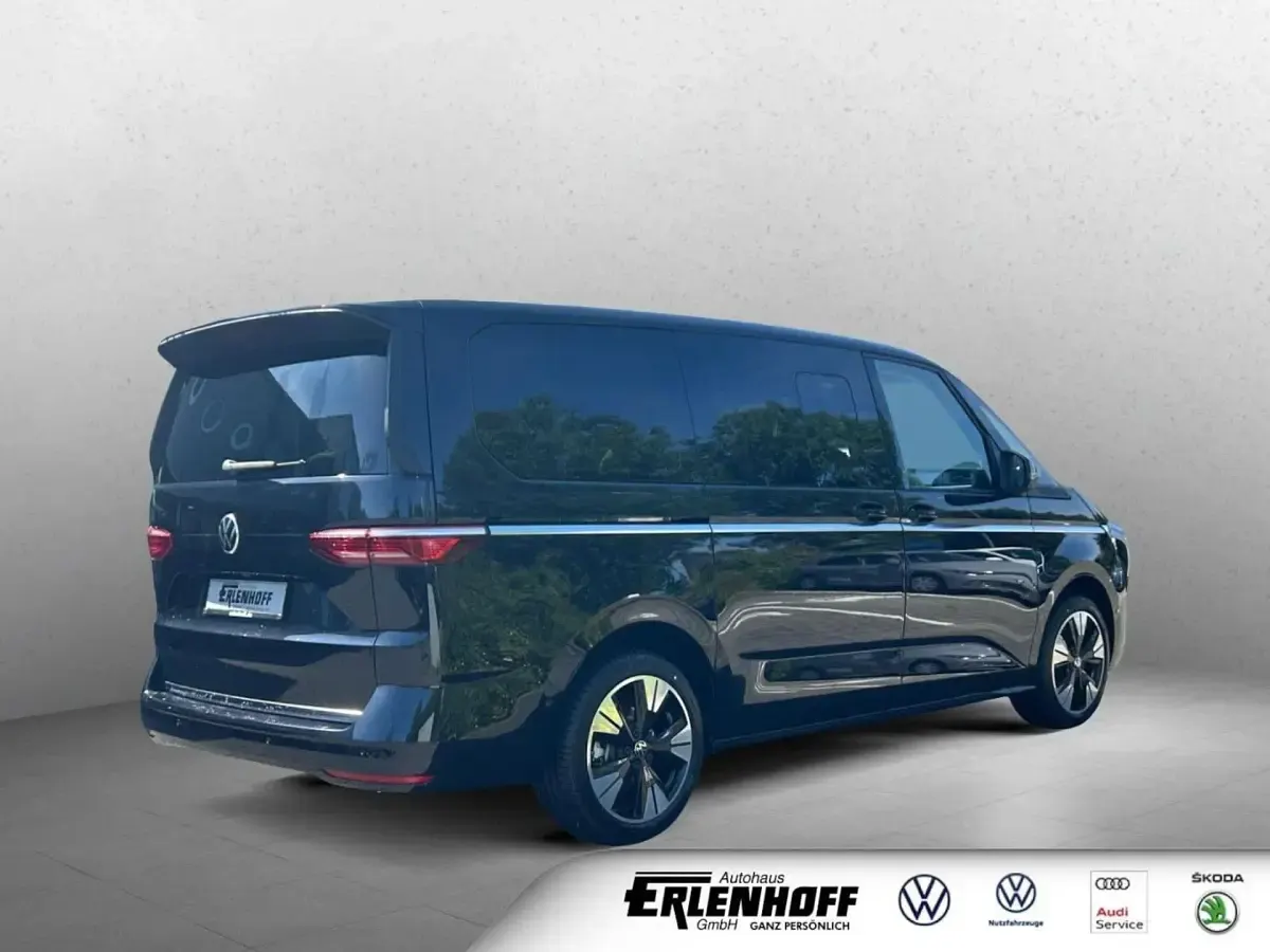 Second-hand VW Multivan Style 150 CP (110 kW) 2024 Monovolum
