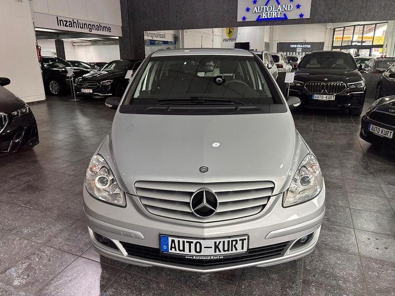 Gebraucht Mercedes B180 109 PS (80 kW) 2007 Silber Van / Kleinbus