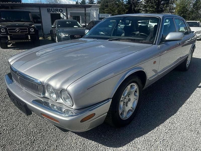 Silber Gebraucht 2001 Jaguar XJ Sovereign Limousine | 6.950 € (Superpreis) - Bild 1/4