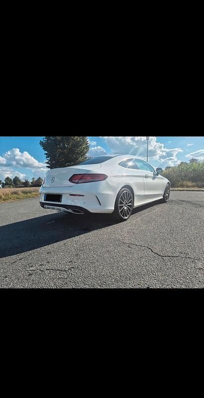 Gebraucht Mercedes C300 AMG line 245 PS (180 kW) 2016 Weiß Coupé