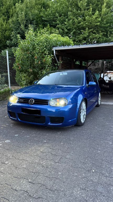 Blau Gebraucht 2003 VW Golf IV R Limousine | 25.500 € - Bild 1/4
