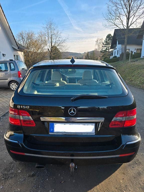 Gebraucht Mercedes B150 95 PS (69 kW) 2007 Schwarz Van / Kleinbus