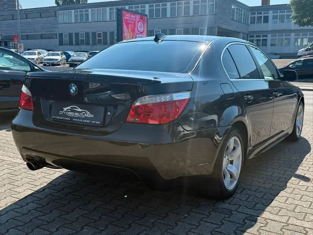 Gebraucht BMW 520 Sport Line 177 PS (130 kW) 2009 Schwarz Limousine