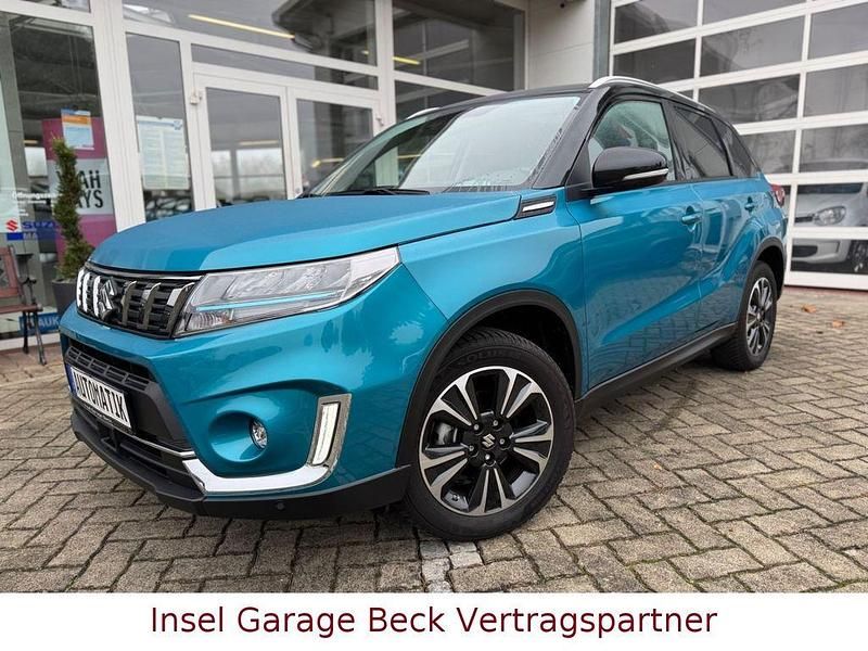 Blau Gebraucht 2024 Suzuki Vitara Comfort+ SUV | 26.999 € (Teuer) - Bild 1/4