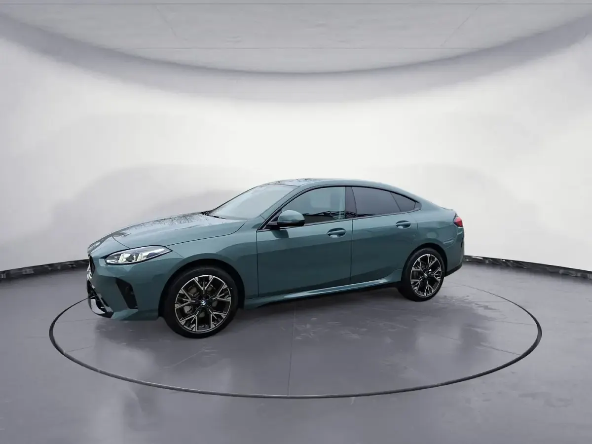 Neu BMW 220 M Sport 170 PS (125 kW) 2026 Grün Coupé