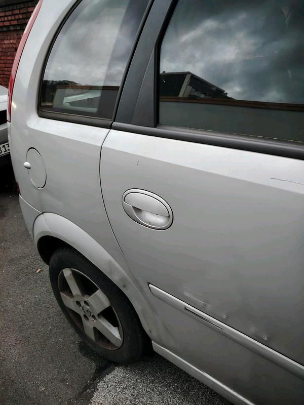 Silber Gebraucht 2005 Opel Meriva Van / Kleinbus | 1.600 € (Fairer Preis) - Bild 1/4