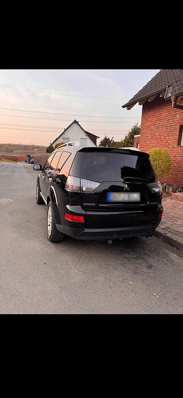 Gebraucht Mitsubishi Outlander 156 PS (114 kW) 2009 Schwarz SUV