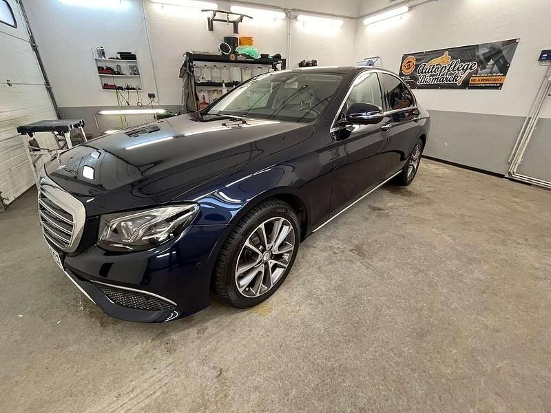 Gebraucht Mercedes E220 Exclusive 194 PS (142 kW) 2016 Blau Limousine