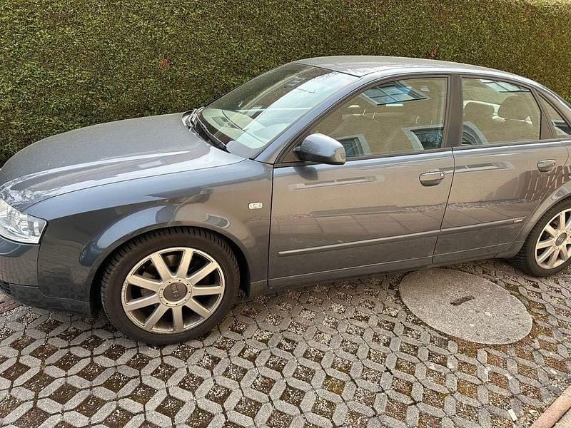 Gebraucht Audi A4 163 PS (119 kW) 2004 Grau Limousine