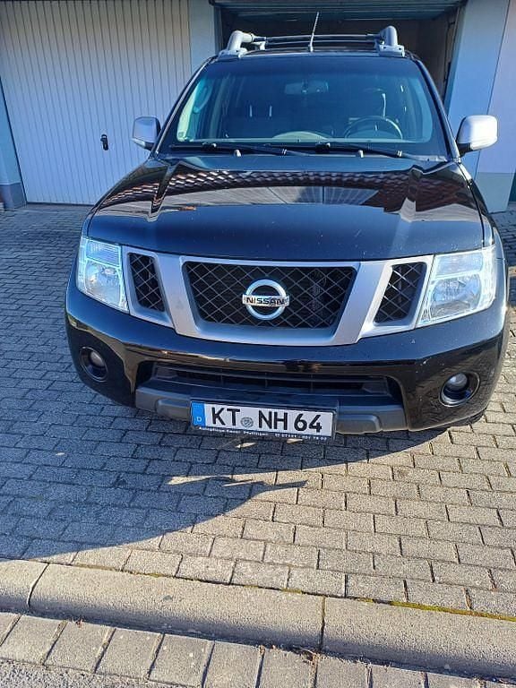 Gebraucht Nissan Navara 190 PS (139 kW) 2015 Schwarz Pickup