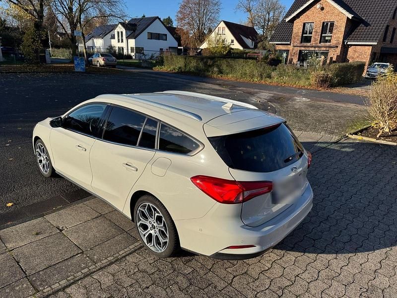 Gebraucht Ford Focus Titanium 150 PS (110 kW) 2020 Weiß Kombi