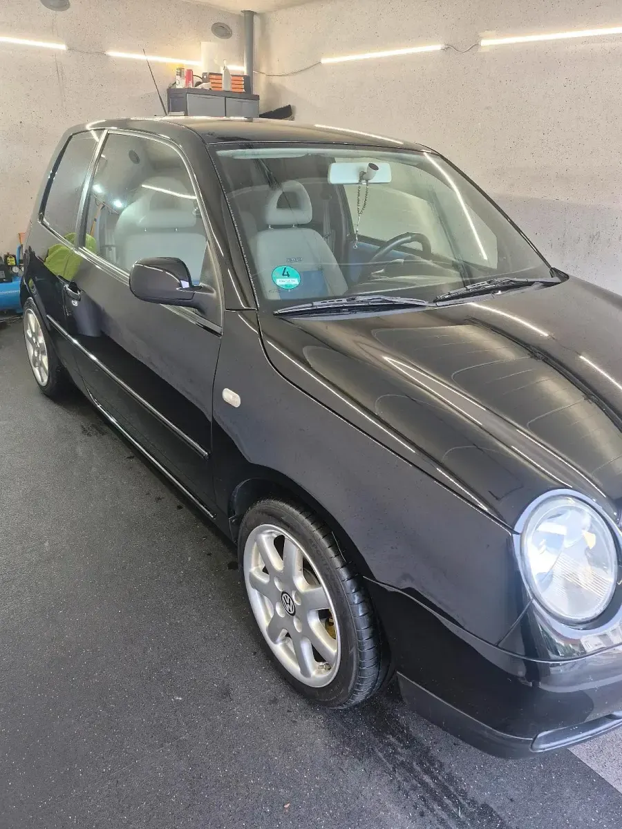Brugt VW Lupo 50 HK (36 kW) 2001 Sort Hatchback