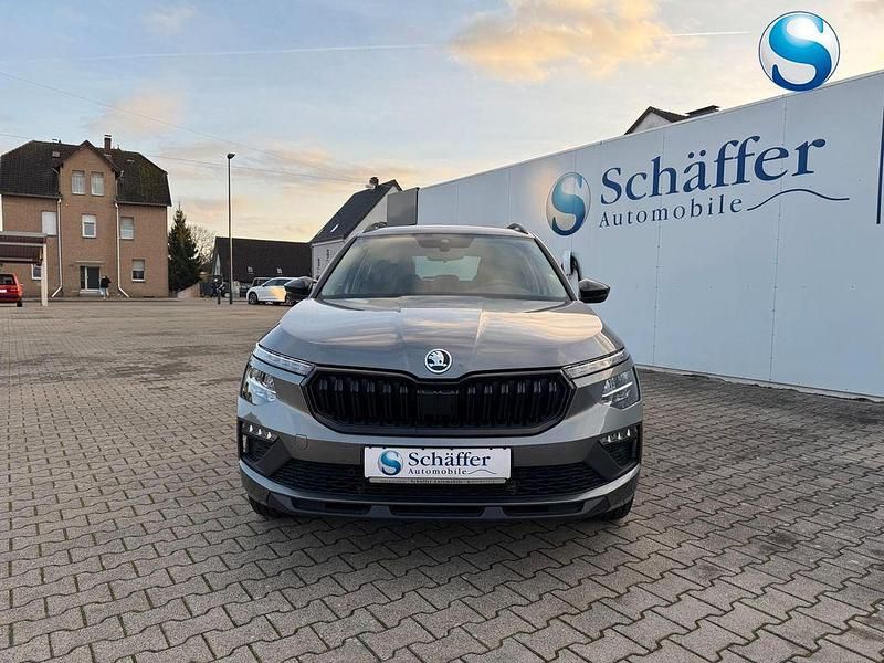 Neu Skoda Kamiq 95 PS (69 kW) 2025 Moonweiß perleffekt SUV