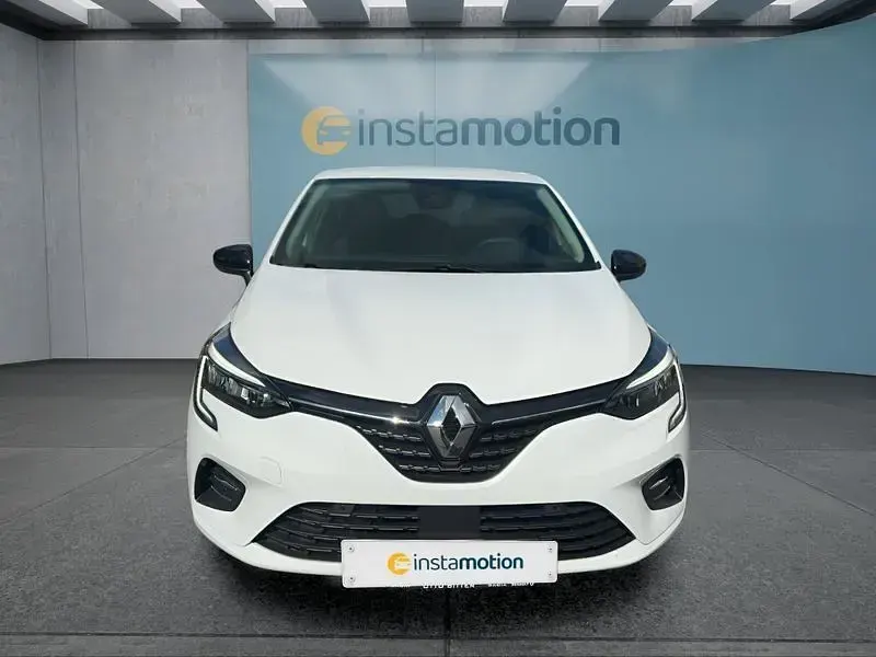 Gebraucht Renault Clio V SE 67 PS (49 kW) 2022 Weiß Kleinwagen
