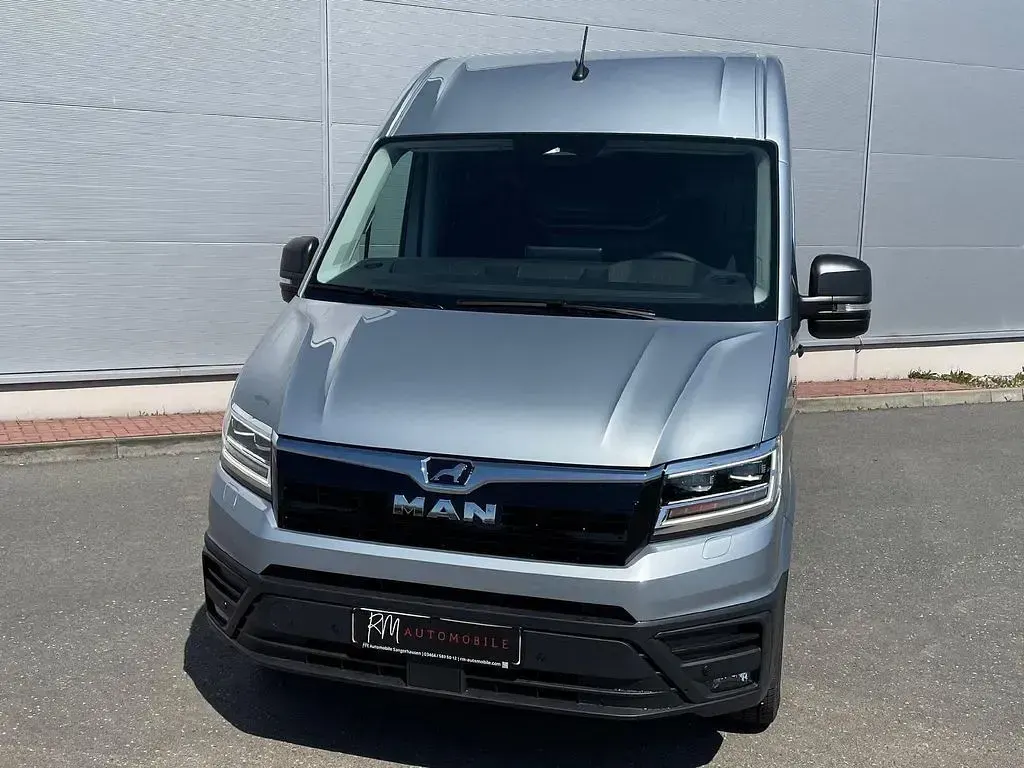 Neu MAN TGE 177 PS (130 kW) 2026 Silber Van