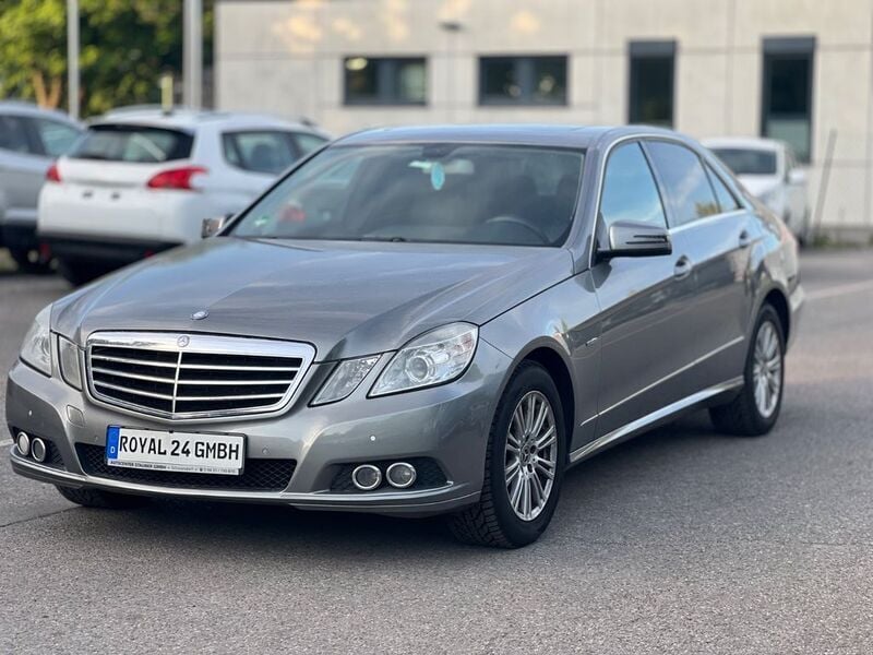 Grau Gebraucht 2009 Mercedes E250 Limousine | 9.999 € (Fairer Preis) - Bild 1/4