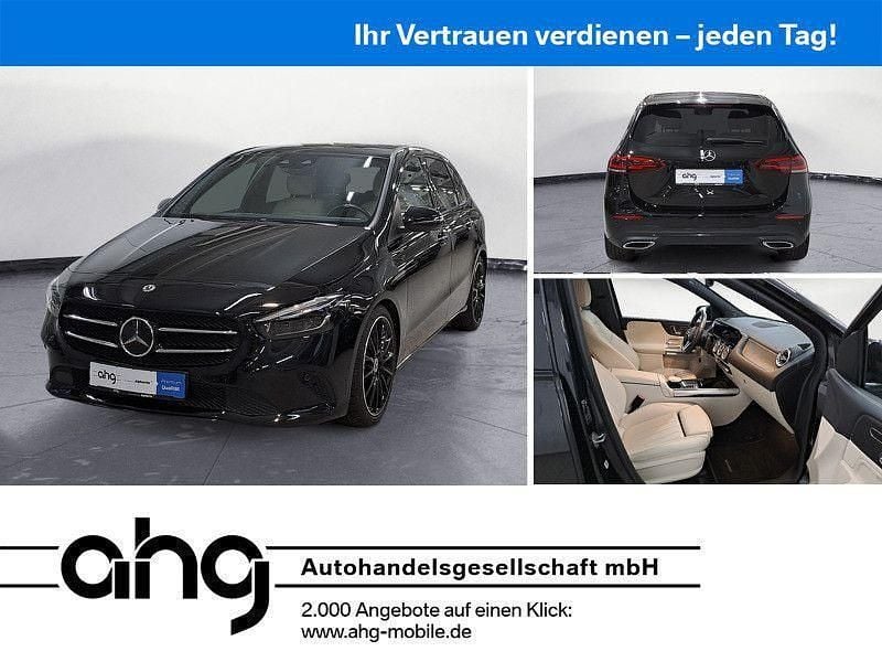 Schwarz Gebraucht 2020 Mercedes B220 Van / Kleinbus | 24.930 € (Guter Preis) - Bild 1/4