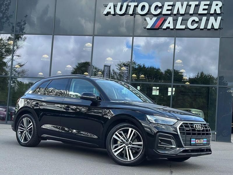 Schwarz Gebraucht 2022 Audi Q5 Ambiente SUV | 35.890 € (Etwas zu teuer) - Bild 1/4