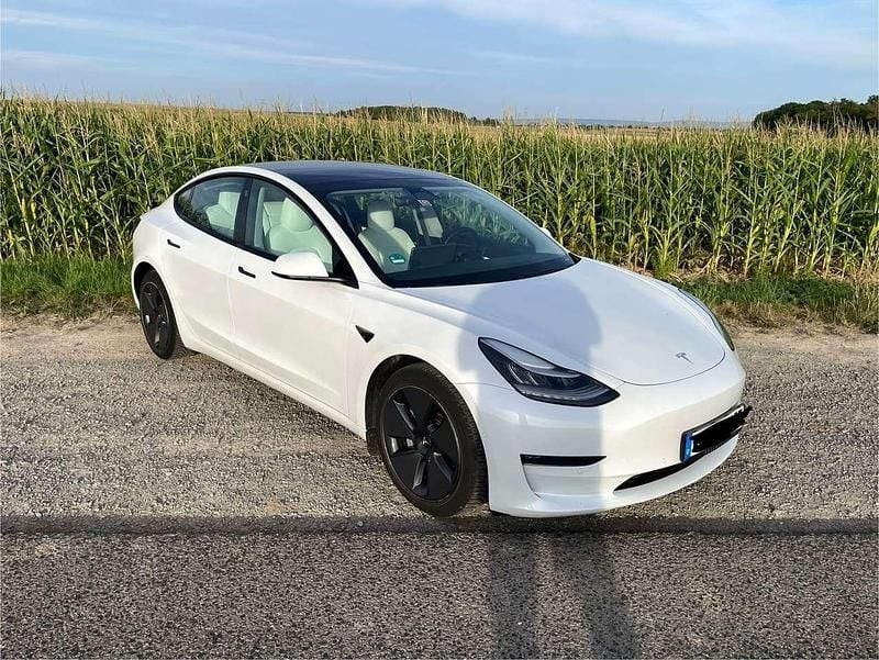 Weiß Gebraucht 2020 Tesla Model 3 Limousine | 22.000 € (Guter Preis) - Bild 1/4