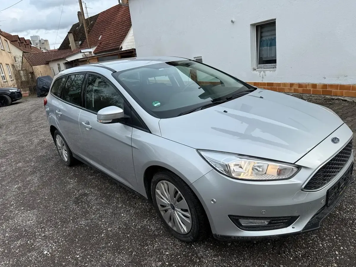 Gebraucht Ford Focus 120 PS (88 kW) 2017 Silber Kombi