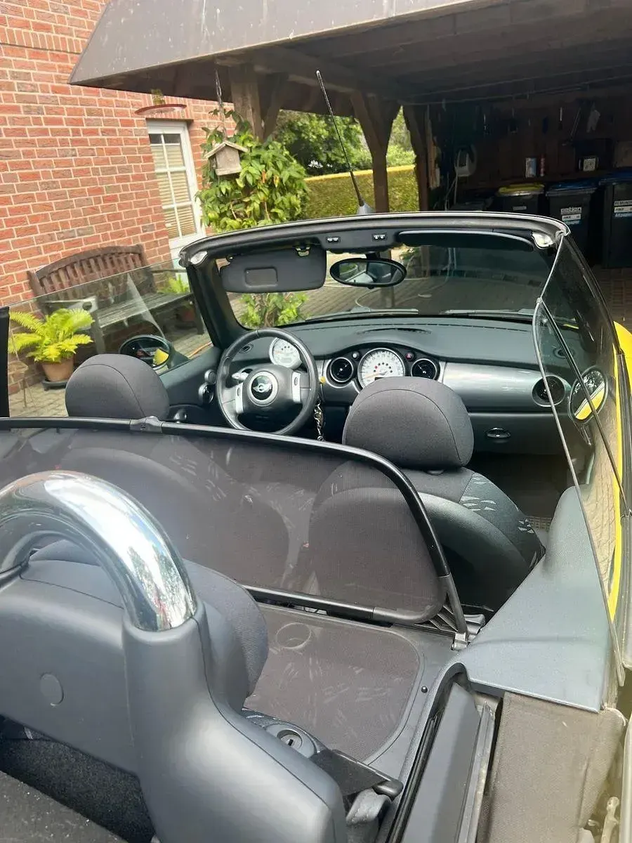 Gebraucht Mini One Cabriolet 90 PS (66 kW) 2003 Gelb Cabrio