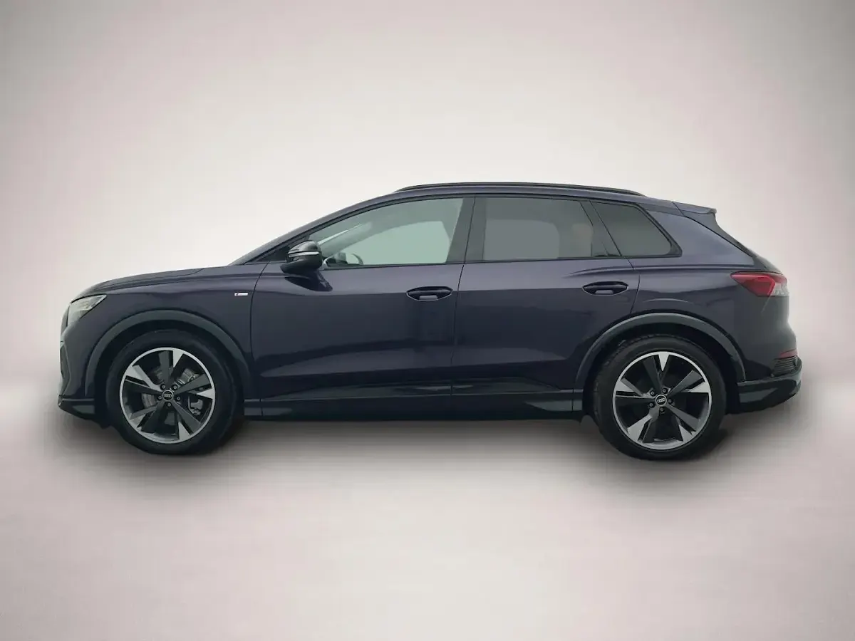Gebraucht Audi Q4 e-tron S-Line 210 kW (286 PS) 2025 Manufacturer SUV