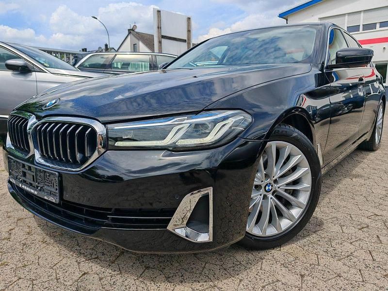 Schwarz Gebraucht 2021 BMW 530 Luxury Line Limousine | 36.980 € (Fairer Preis) - Bild 1/4