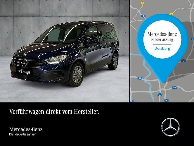 Blau Gebraucht 2023 Mercedes T180 Style Van / Kleinbus | 24.990 € (Guter Preis) - Bild 1/3
