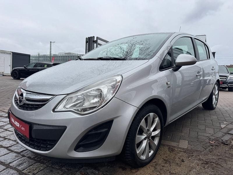 Second-hand Opel Corsa Active 69 CP (50 kW) 2013 Argintiu Hatchback