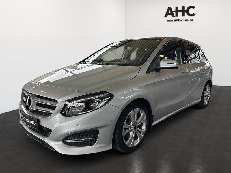 Silber Gebraucht 2018 Mercedes B200 Van / Kleinbus | 17.300 € (Fairer Preis) - Bild 1/4