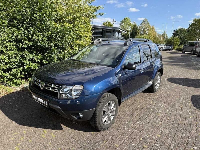 Cosmos blau (metallic) Gebraucht 2017 Dacia Duster Lauréate SUV | 8.990 € (Guter Preis) - Bild 1/4