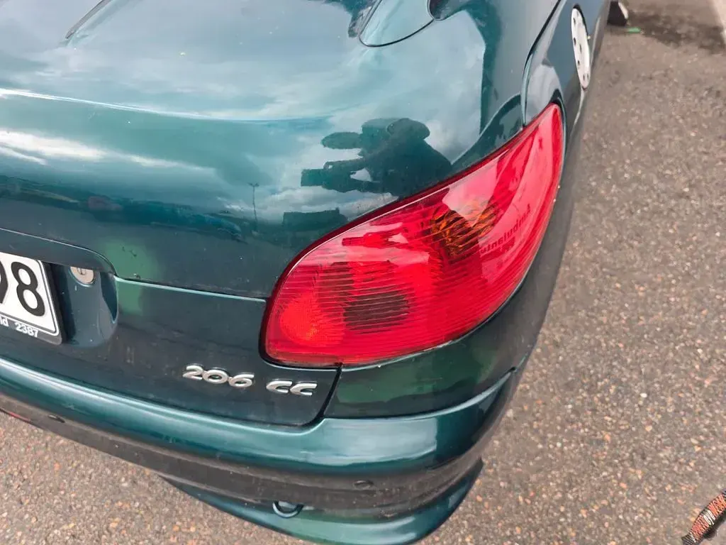 Gebraucht Peugeot 206 CC 109 PS (80 kW) 2004 Grün Cabrio