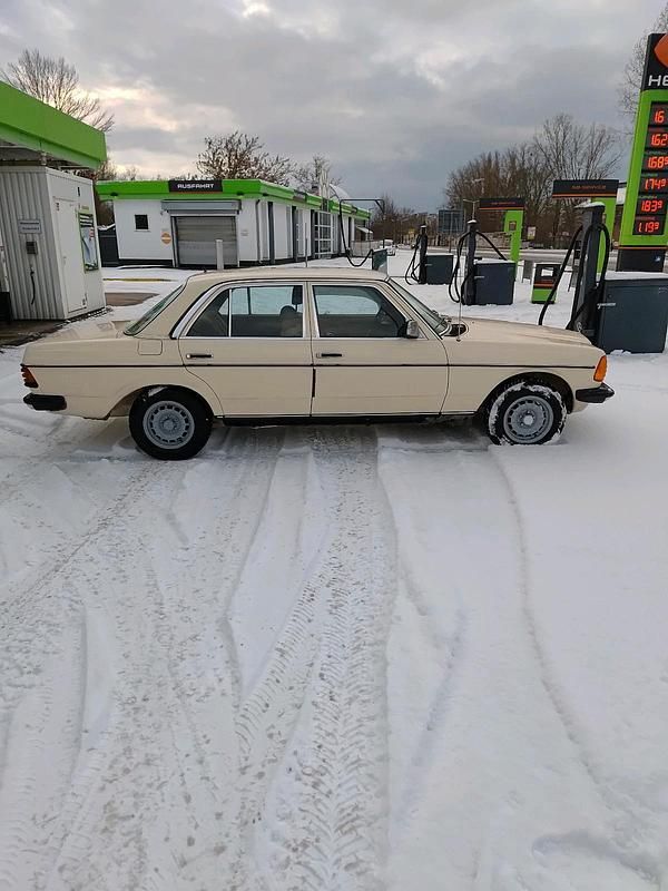 Gebraucht Mercedes E300 1983 Beige Limousine