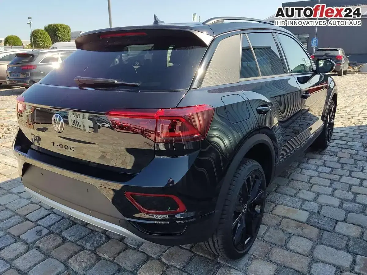 Neu VW T-Roc Style 150 PS (110 kW) 2026 Schwarz metallic SUV